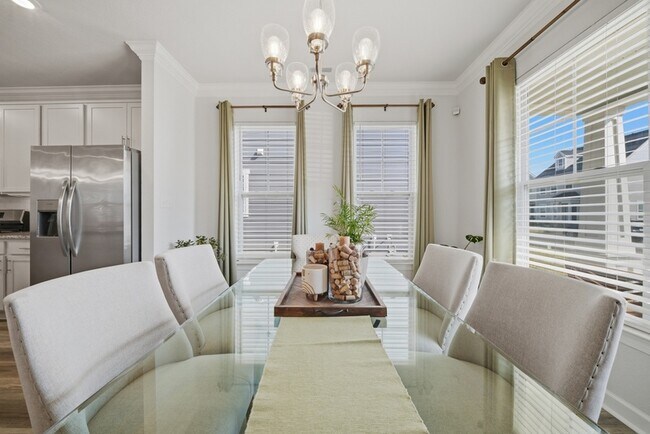 Building Photo - 2238 Sanibel Ln