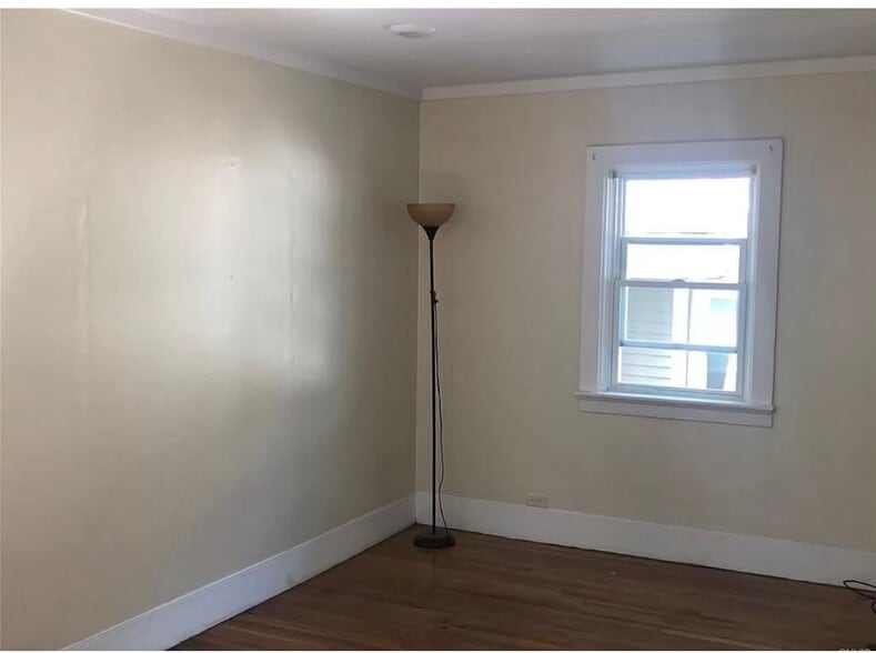 Building Photo - 64 Ontario St