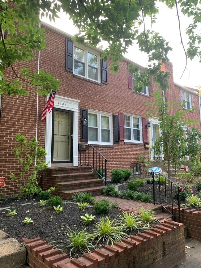 Primary Photo - Charming Trolley Area Brick Townhome