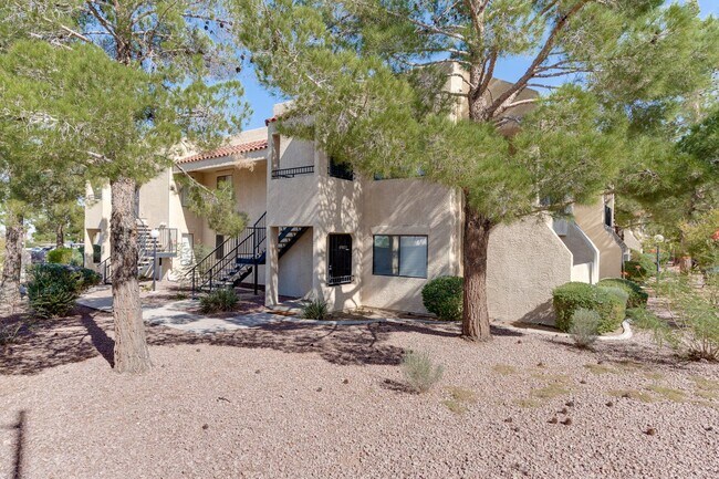 Building Photo - Stylish Remodeled 2-Bedroom Condo with Balcony * Move In Special  *