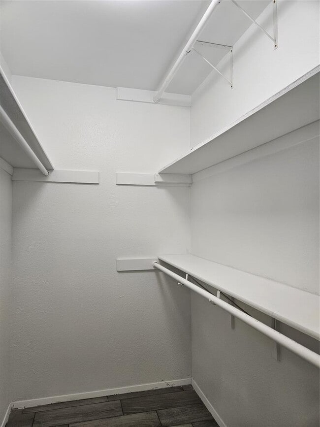 Building Photo - 2209 Singletree Ave