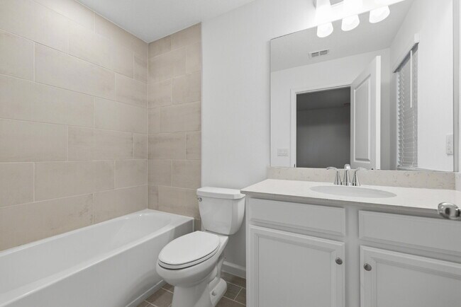 Building Photo - ***Special Remaining April free rent*** | Move-In Ready Rental in Prime SW Ocala Location