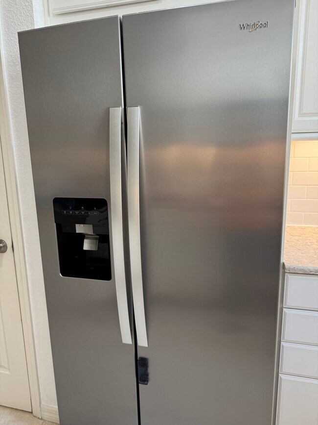 Building Photo - 1066 Amber Leaf Trl