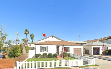 Building Photo - 3 BLOCKS TO MISSION BAY! SPACIOUS 2BD/1BA TOP FLOOR APARTMENT W/ GARAGE!!! $3,200/mo