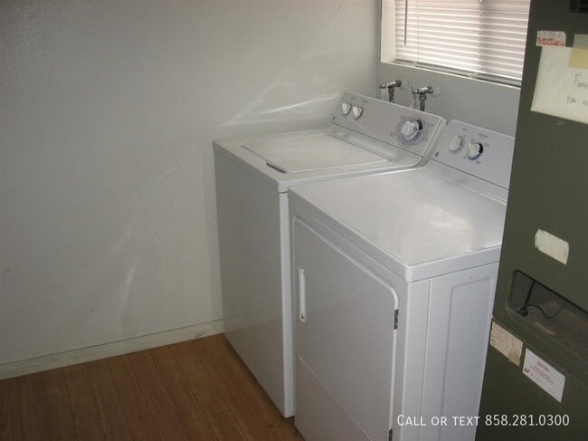 Building Photo - 3907 Camino Lindo
