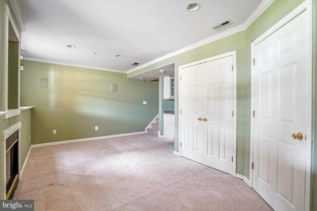 Building Photo - 25404 Upper Clubhouse Dr