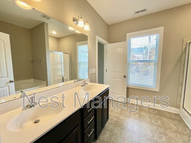 Building Photo - 385 Falls Creek Dr