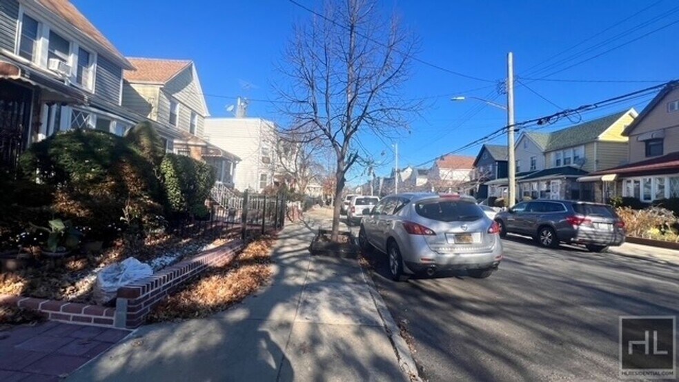 Building Photo - 720 EAST 39 STREET