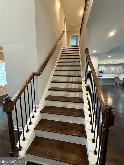 Building Photo - 123 Weeping Moss Way