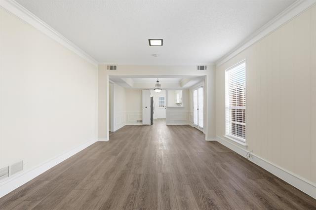 Building Photo - 2145 Willow Pl