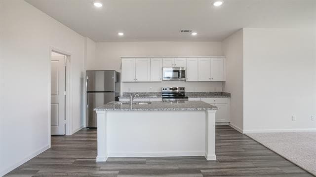 Building Photo - 2112 Prairie Ln