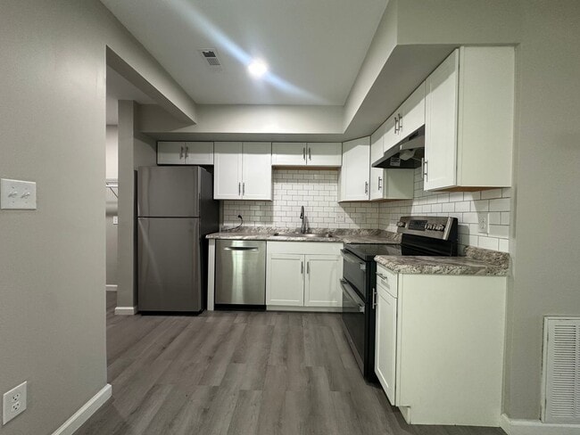 Building Photo - 606 Myrtlewood Cir