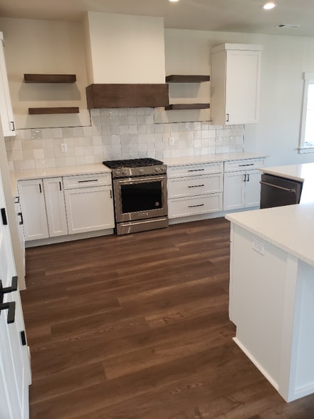 Building Photo - 263 Samuel Lane Loop Rd