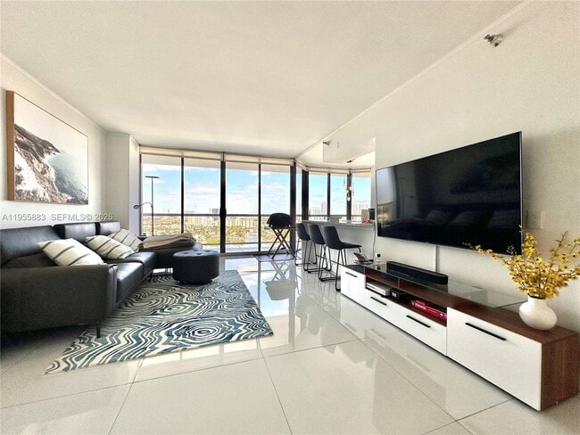 Building Photo - 3640 Yacht Club Dr