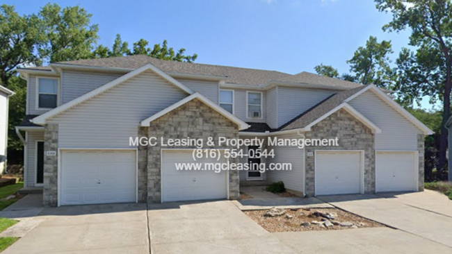 Building Photo - TIMBER BROOKE TOWNHOME AVAILABLE FOR YOUR ...