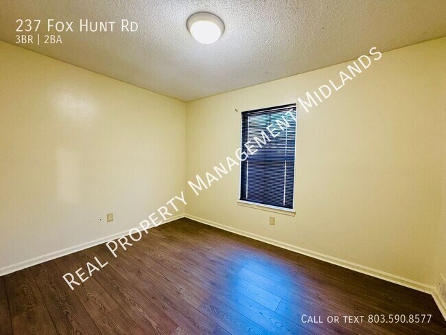 Building Photo - 237 Foxhunt Rd