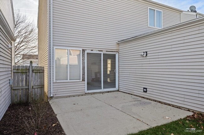 Building Photo - 967 Serendipity Dr