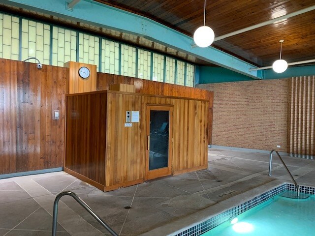 Building Photo - 12700 Lake Ave