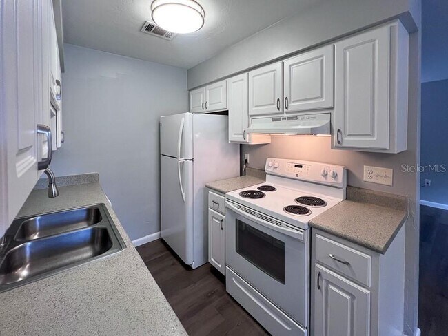 Building Photo - 2232 SW 39 Dr