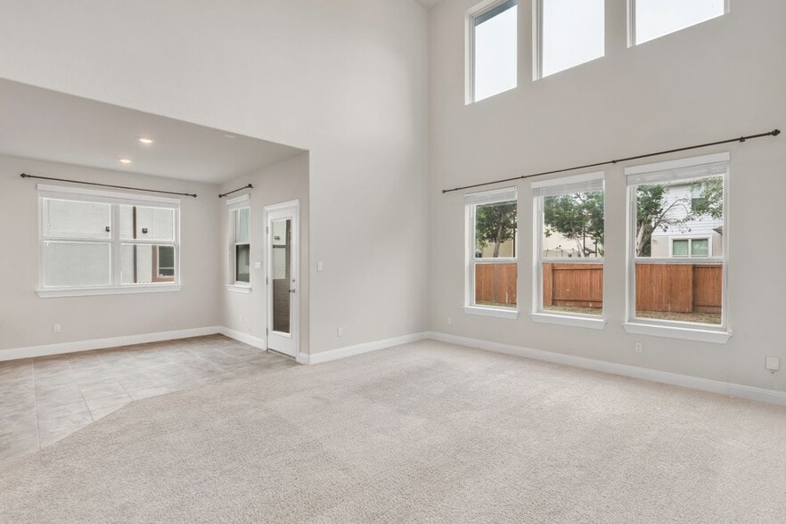 Building Photo - 5300 Cipriano Dr