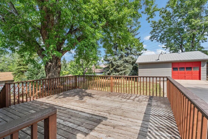 Building Photo - 408 Maplewood Dr