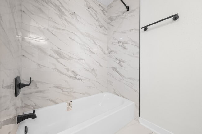 Building Photo - 2012 Brun St