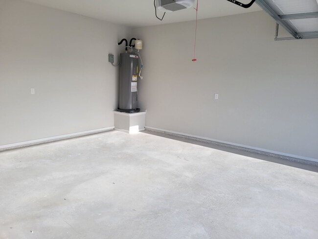 Building Photo - Luxury Duplex 3/2 in Seguin