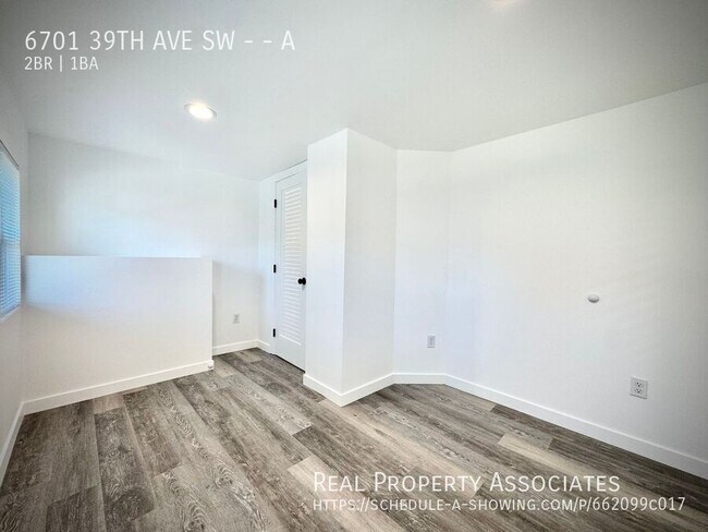 Building Photo - 6701 39th Ave SW