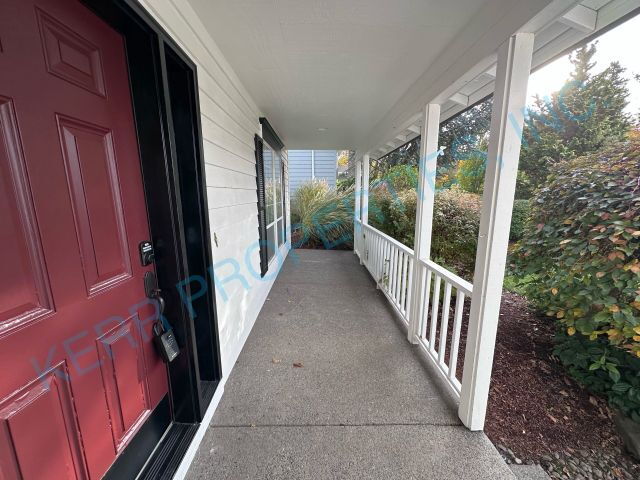 Building Photo - 4287 NE 1st St