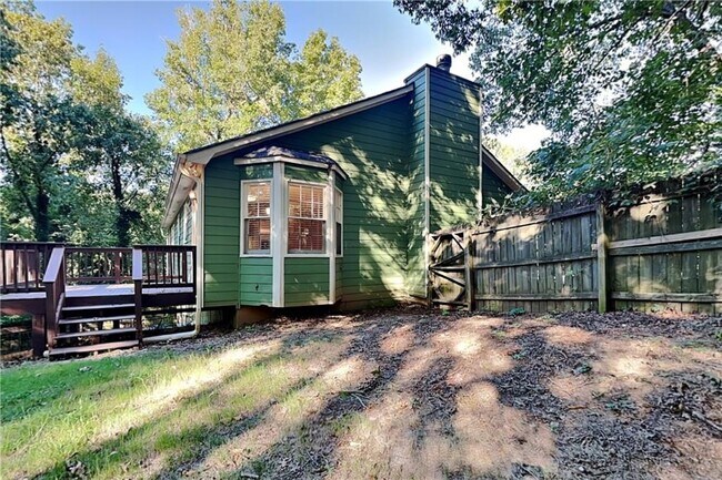 Building Photo - 5225 Shadow Wood Dr