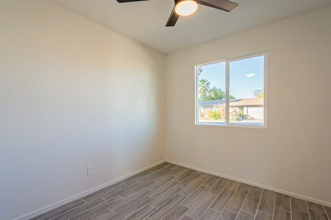 Building Photo - Lovely Chandler Home near everything!