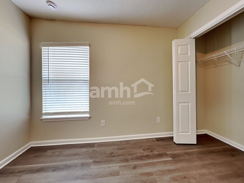 Building Photo - 6090 Sage Willow Way