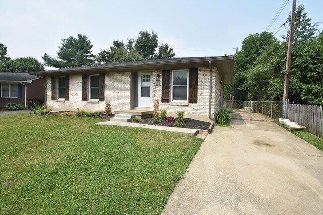 Building Photo - 3805 Wedgewood Ct