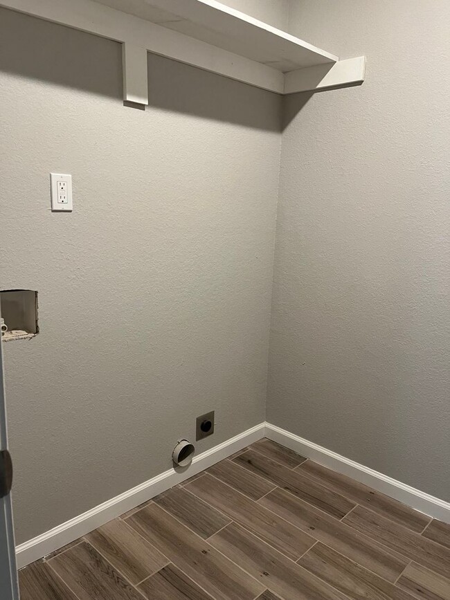 Building Photo - NEW CONSTRUCTION 3 bed 2 bath duplex