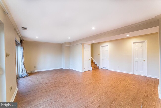 Building Photo - 3337 Contessa Ct