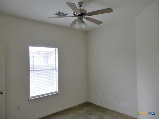 Building Photo - 331 Oelkers Dr