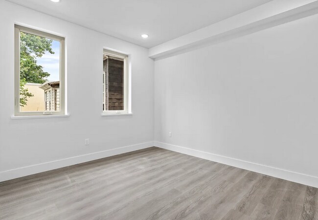 Building Photo - 1108 W Dauphin St
