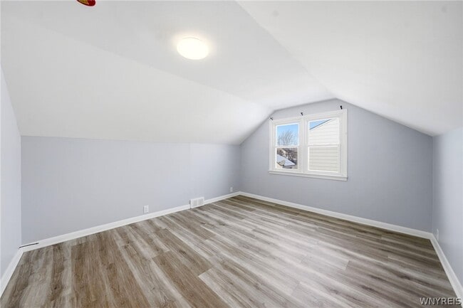 Building Photo - 38 Harvest Ave