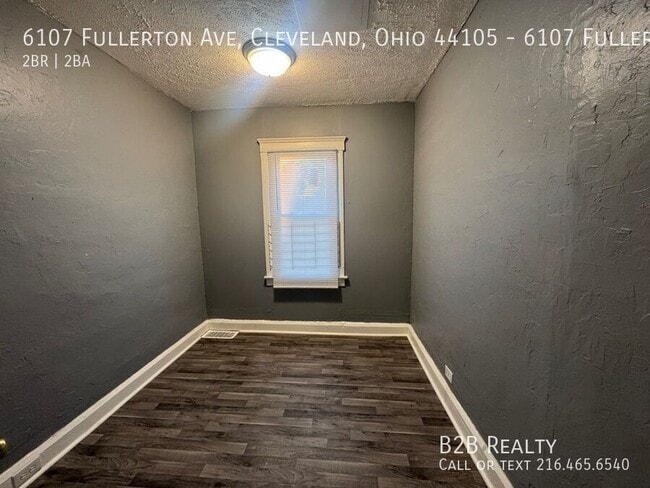 Building Photo - 6107 Fullerton Ave