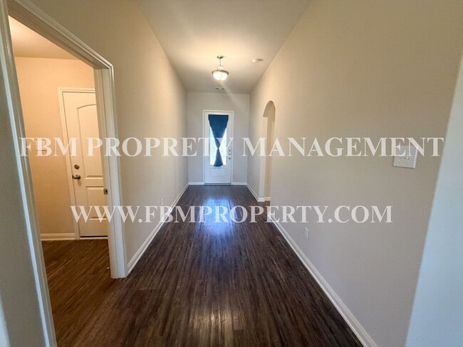 Building Photo - 5412 Persimmon Dr