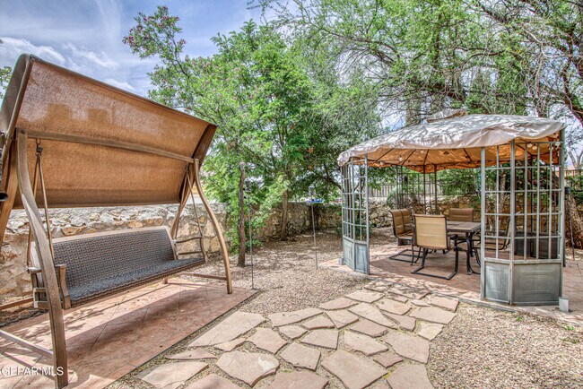 Building Photo - 12217 Sitting Bull Dr