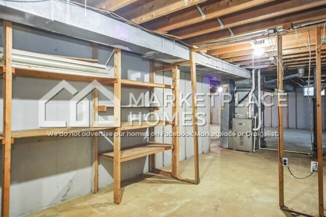 Building Photo - 1608 Tonopah Dr