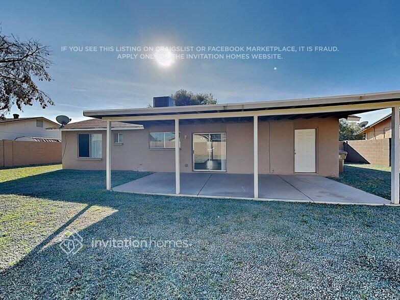 Building Photo - 8008 W Mescal St