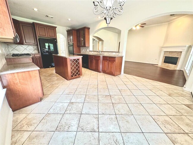 Building Photo - 26223 Longmont Park Ln