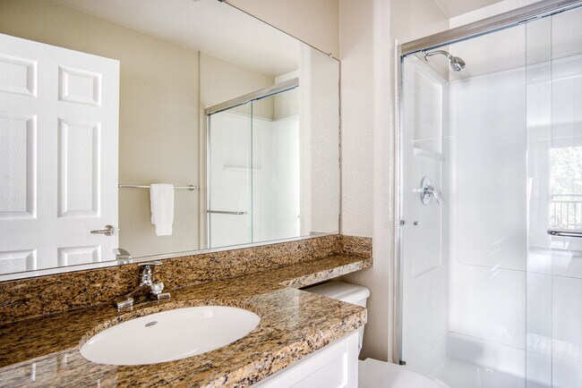 Building Photo - 141 Saratoga Ave