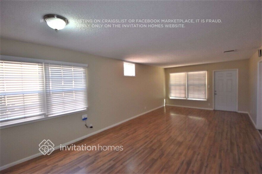 Building Photo - 11240 Gaviota Ave