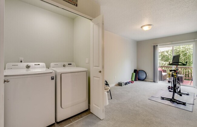 Building Photo - Spacious Happy Valley Townhome Featuring Three Bedrooms, Two Balconies & Attached Garage