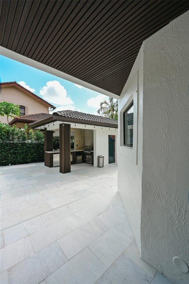 Building Photo - 8450 NW 169th Terrace