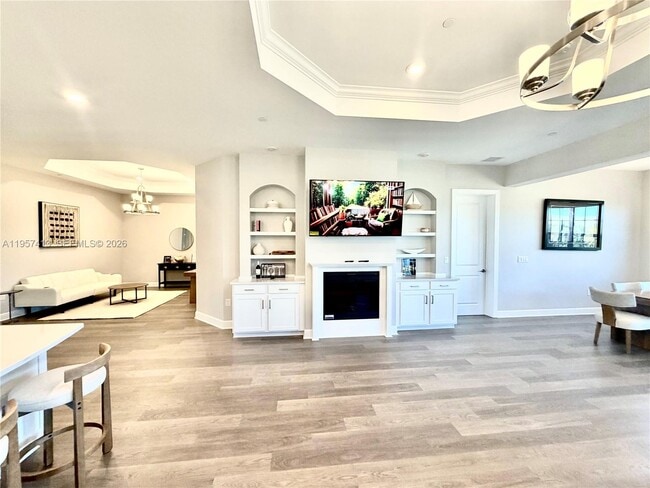 Building Photo - 15323 Lucerna St