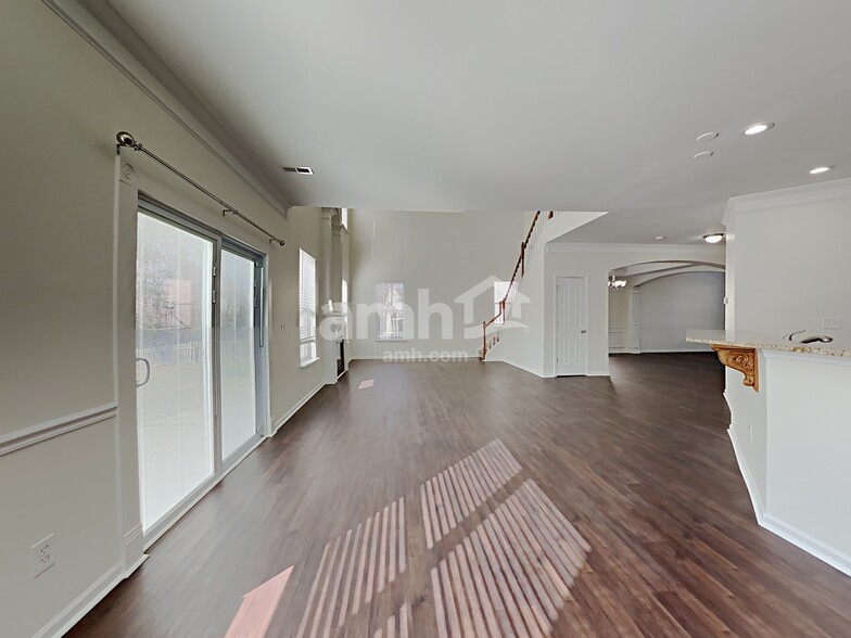 Building Photo - 4007 Caboose Ct